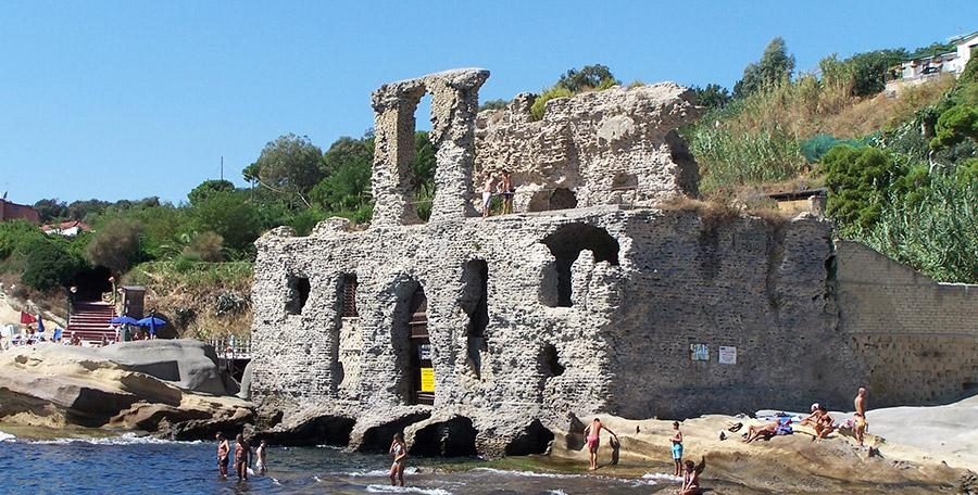 Posillipo: palazzo degli Spiriti