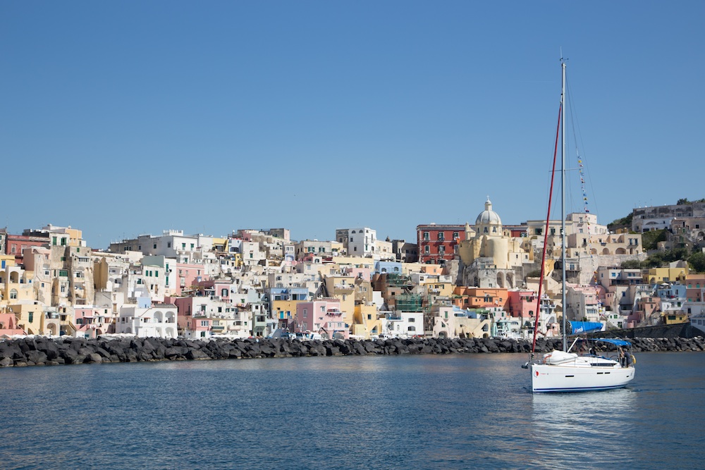 Procida borgo dei pescatori della Corricella